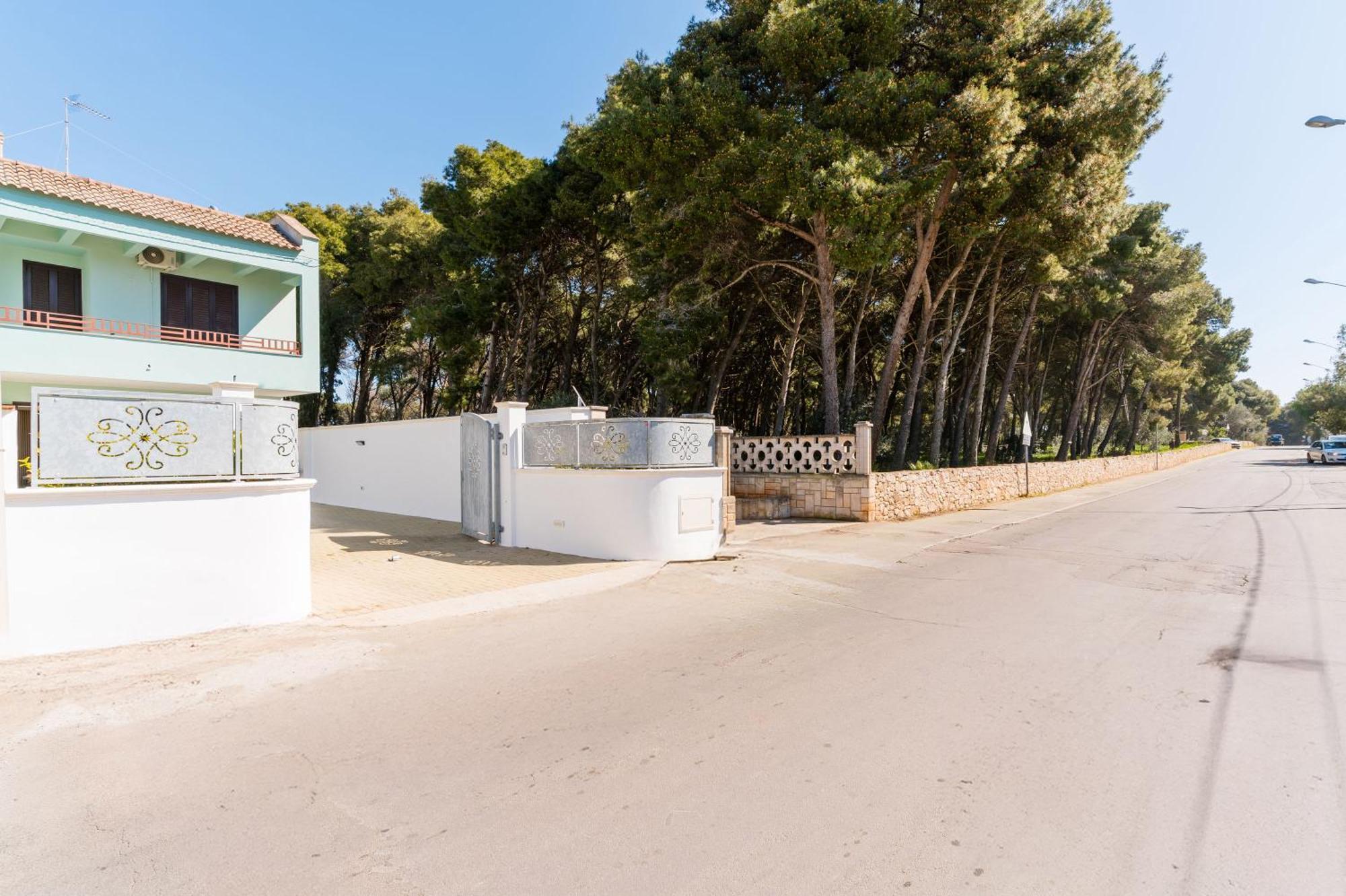 Intera Casa Ad Uso Esclusivo Con 3 Camere 2 Bagni Giardino Wifi Parcheggio Lavatrice Microonde Barbecue Macchina Caffe Tuglie Exteriér fotografie